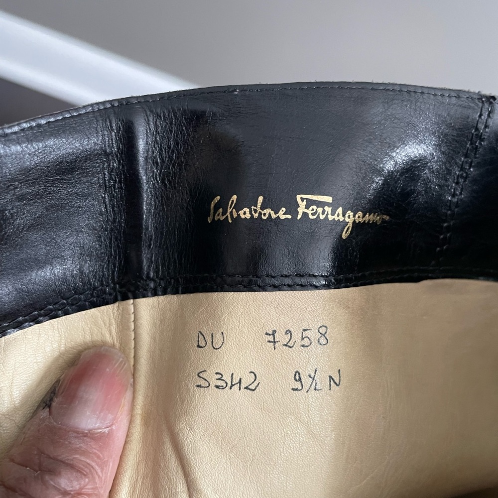 Nordstrom Salvatore Ferragamo Boots Womens 9.5 B Black Knee High Chain Leather